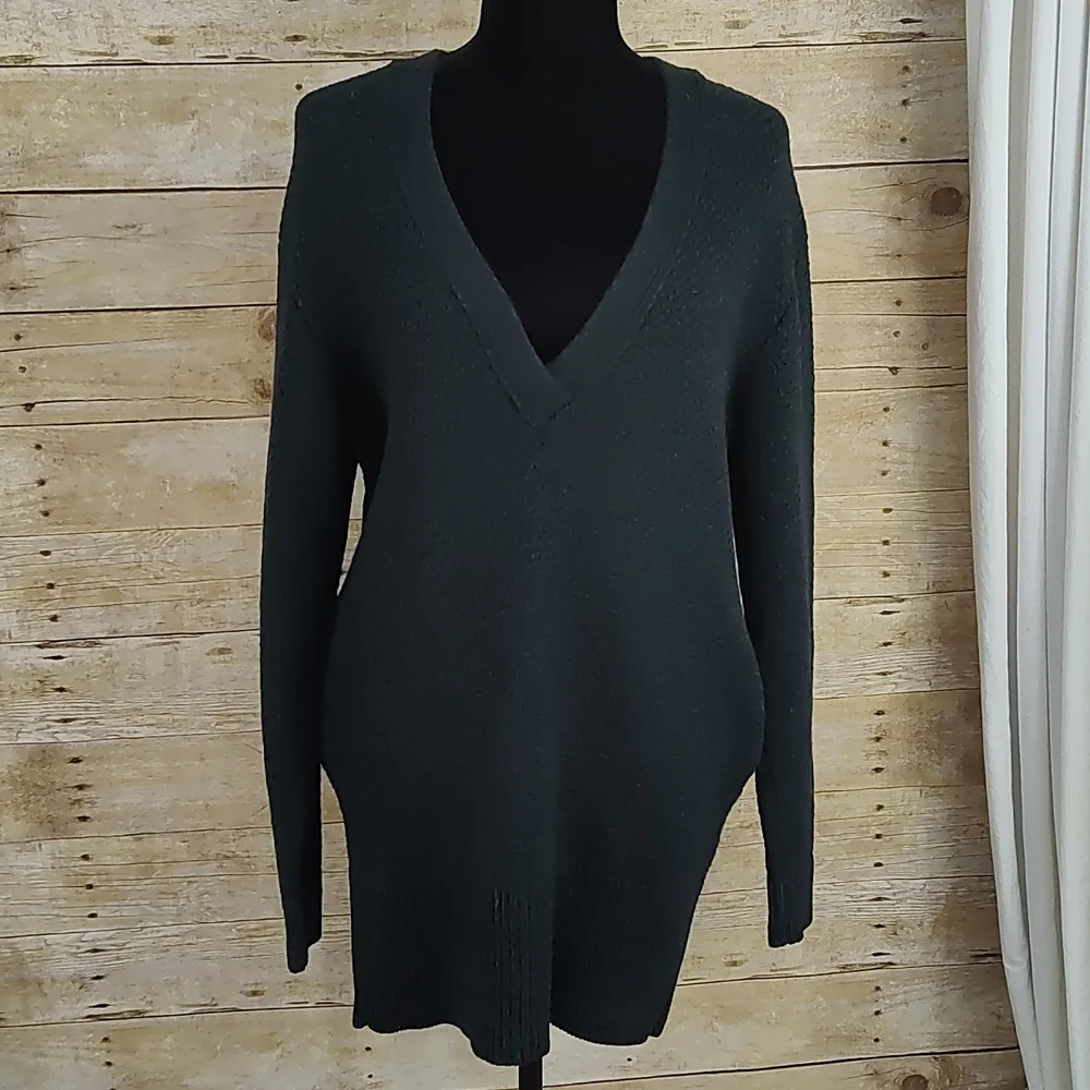 Aritzia Wilfred Serret Sweater - Picture 1 of 11